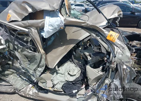 2010 Toyota Corolla Le z USA, uszkodzony, nr VIN 2T1BU4EE4AC531525